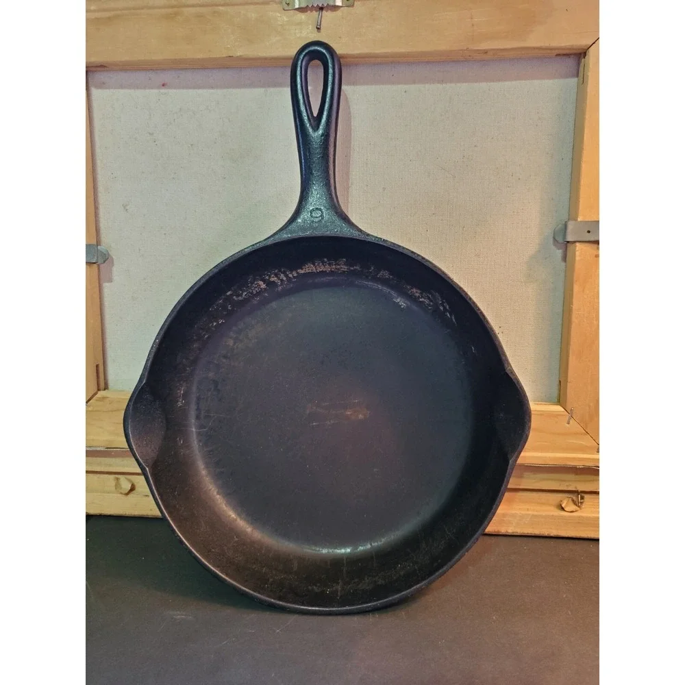 Vintage WAGNER WARE Cast Iron No. 6 Skillet 1056 Z - SITS FLAT Frying Pan Nice